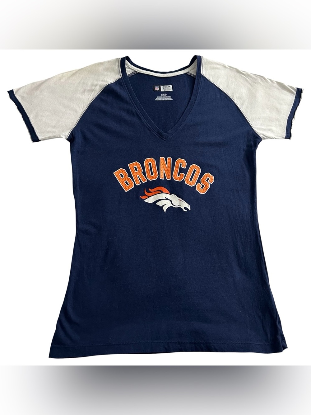 Denver Broncos Women’s Medium NFL Team Apparel Navy Blue Raglan V-Neck Shirt